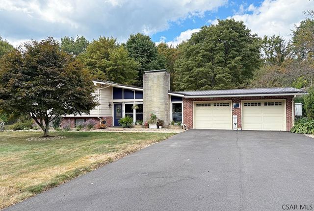 153 Kerry Ct, Johnstown, PA 15905