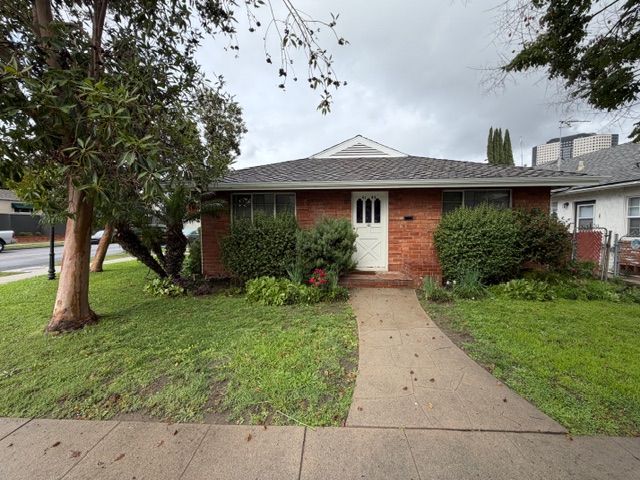 4143 Warner Blvd #101, Burbank, CA 91505