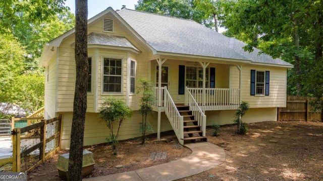623 Peachtree Dr SE, White, GA 30184
