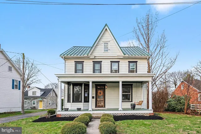 124 S  Locust St, Shiremanstown, PA 17011