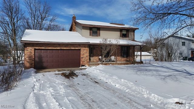 3445 Cheyenne Trl NE, Hartville, OH 44632
