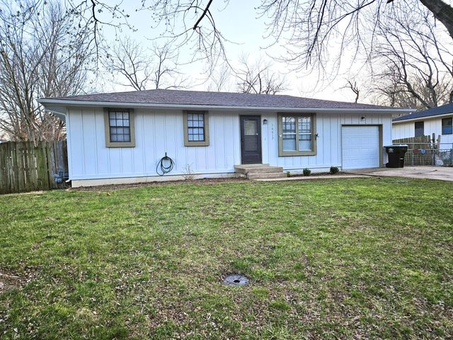 16617 E  3rd Ter N, Independence, MO 64056