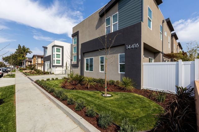 14416 Yukon Ave, Hawthorne, CA 90250