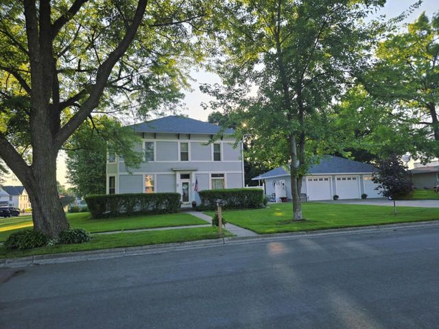 870 Jackson Street, Fennimore, WI 53809