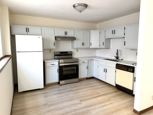 1207 Kearney St #4, Manhattan, KS 66502