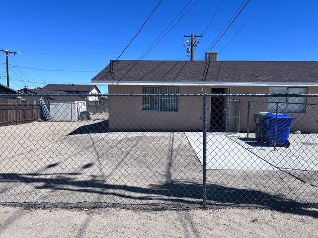 58702 Paxton Rd #B, Yucca Valley, CA 92284
