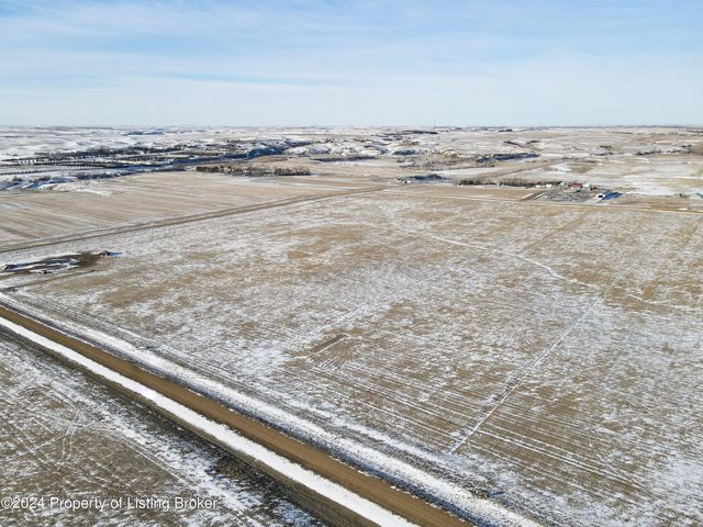 9 102p Ave SW, Dickinson, ND 58601
