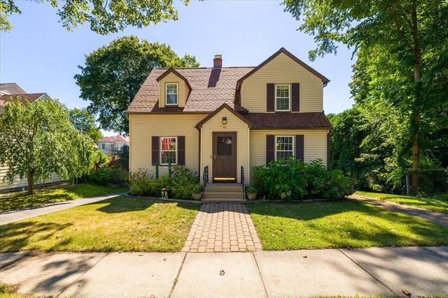49 Monroe Ave, Worcester, MA 01602