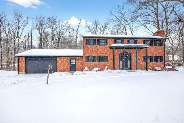 8020 E  New Carlisle Rd, New Carlisle, OH 45344