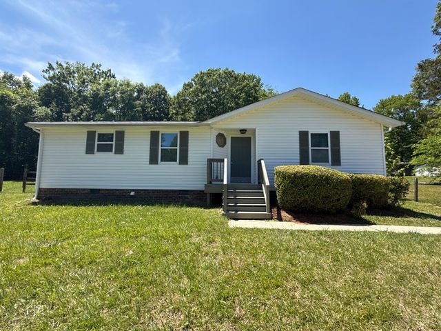 8209 Terra Linda Ln, Charlotte, NC 28215