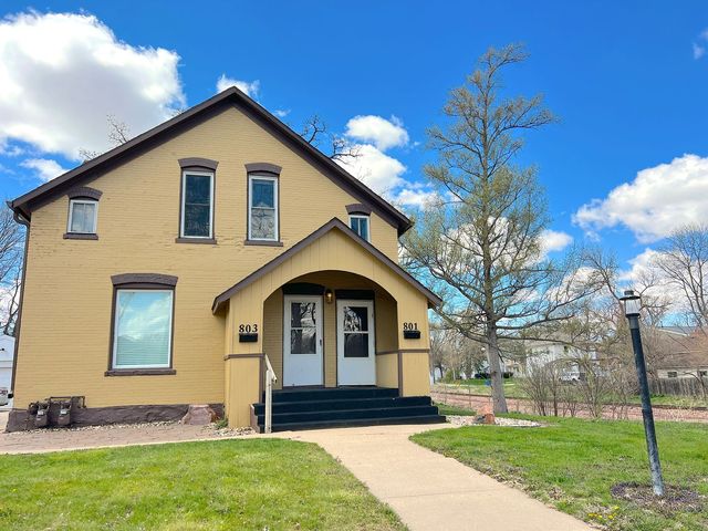803 S  1st Ave, Sioux Falls, SD 57104