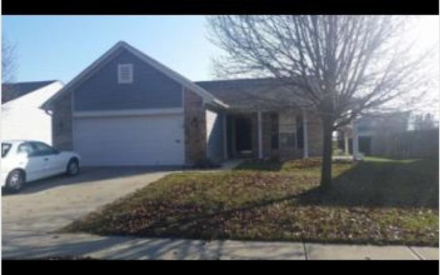 8115 Painted Pony Dr, Indianapolis, IN 46217