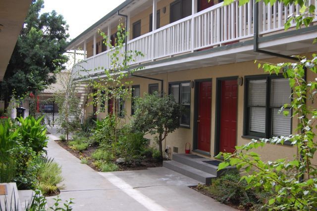2414 P St, Sacramento, CA 95816