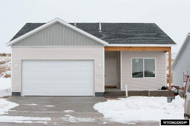 308 Feather Way, Evanston, WY 82930