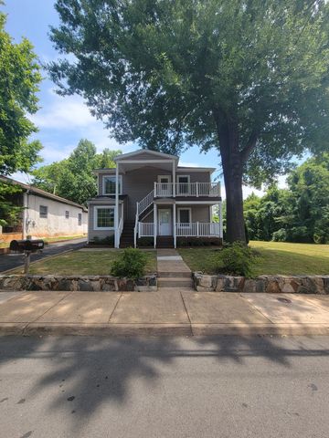716B 1st St S #B, Charlottesville, VA 22902