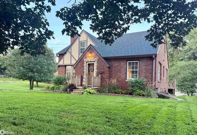 1012 Penn Blvd, Oskaloosa, IA 52577