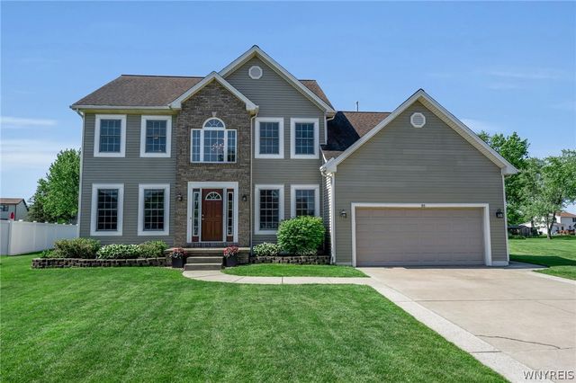 153 Nathans Trl, Lancaster, NY 14086