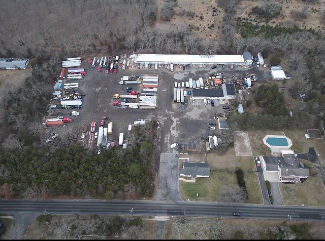 65 Riverwood Dr, Toms River, NJ 08755