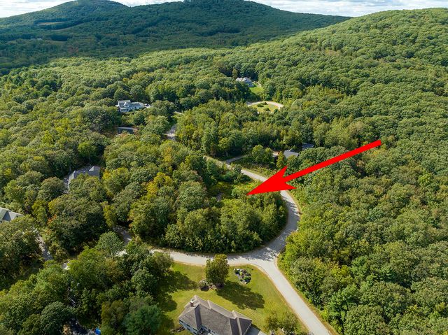 2 Stoney Hill Road, Rockport, ME 04856