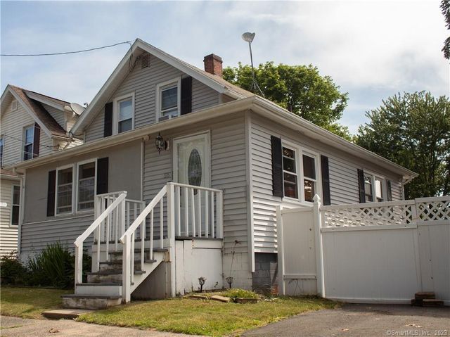 55 Henry St, East Haven, CT 06512