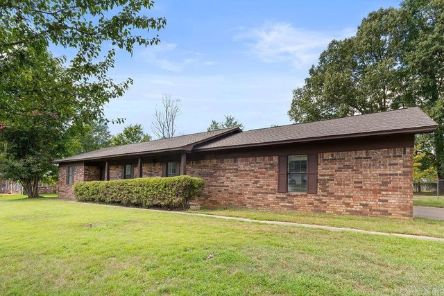 38 Country Wood St, Cabot, AR 72023