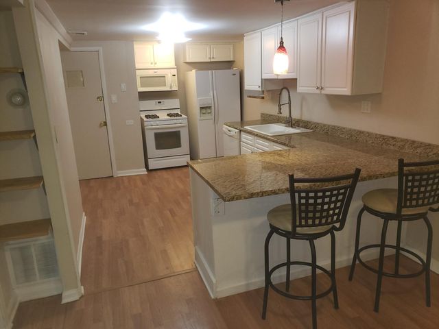 5600 N  Karlov Ave #BASEMENT, Chicago, IL 60646