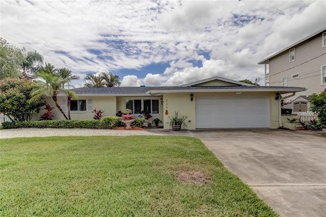 225 W  Martin Luther King Jr Dr, Tarpon Springs, FL 34689