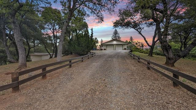 8209 Mountain Meadow Dr, Mountain Ranch, CA 95246