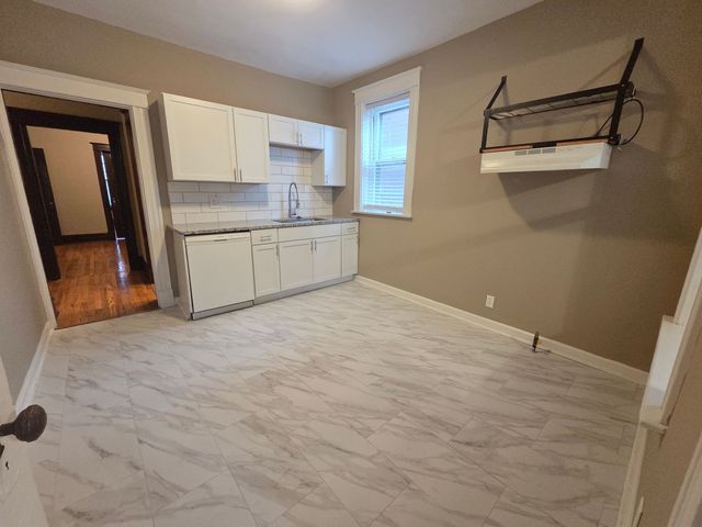 4220 Shaw Blvd #4220, Saint Louis, MO 63110
