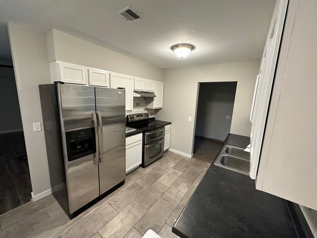 6253 N  Jacksonville Dr, Wichita, KS 67219