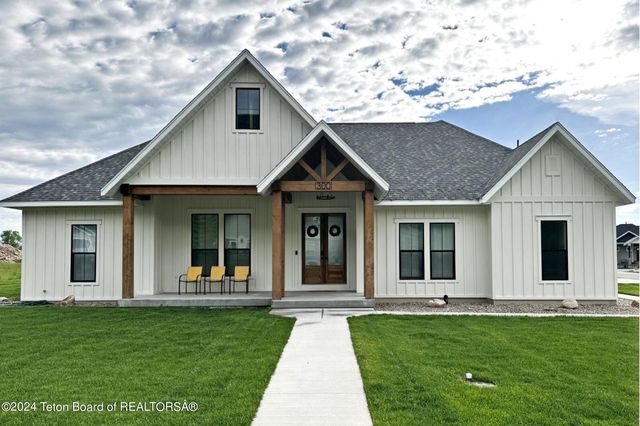 300 Young Ln, Afton, WY 83110