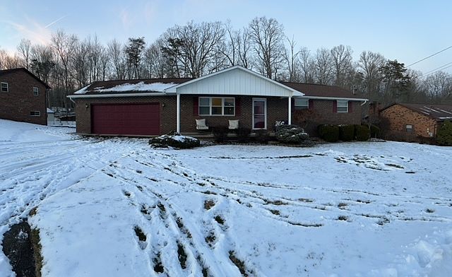 423 Maple Dr, Williamstown, WV 26187