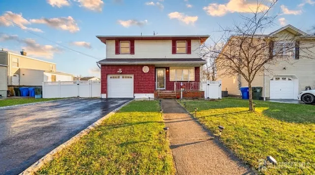 14 Carteret St, Port Reading, NJ 07064