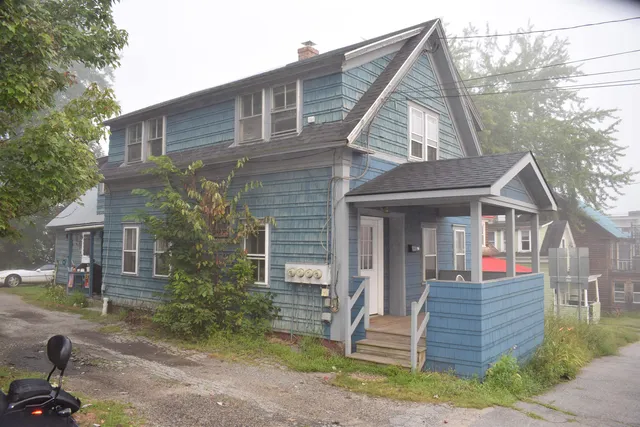 9 Prospect Street, Lancaster, NH 03584