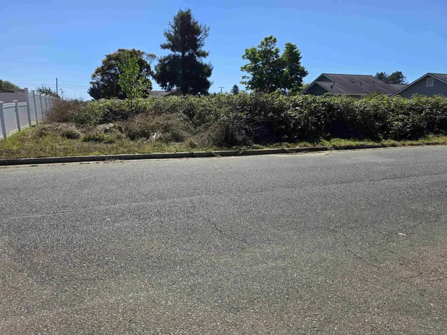 2525 Le Clair Ave, Crescent City, CA 95531