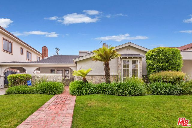 237 S  Maple Dr, Beverly Hills, CA 90212