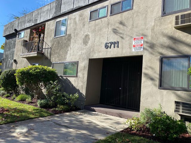 6711 Haskell Ave  #15, Van Nuys, CA 91406