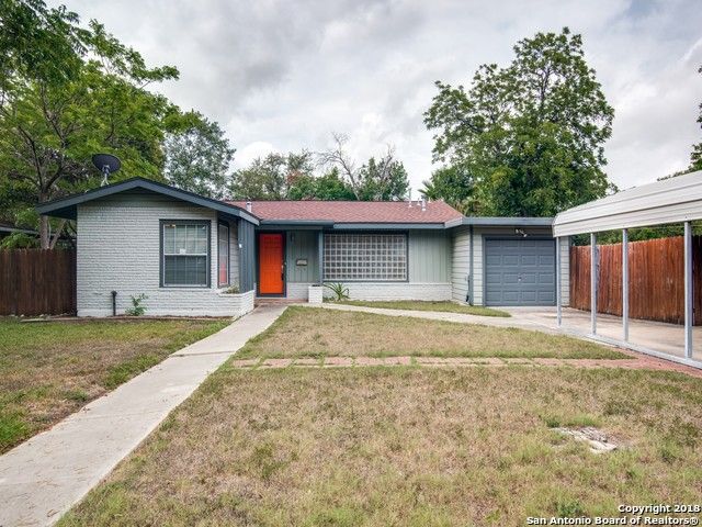 130 Greenhaven Dr, San Antonio, TX 78201