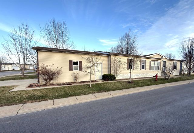447 Seasons Pkwy, Belvidere, IL 61008