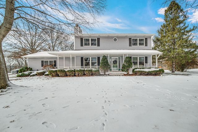 130 Wheatridge Rd, Valparaiso, IN 46385