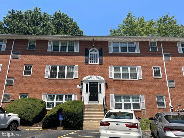 820 South Ave  #M-10, Clifton Heights, PA 19018