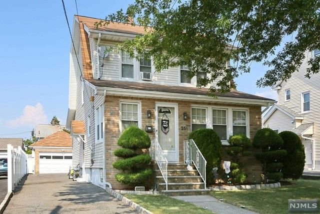 251 Lawrence Ave, Hasbrouck Heights, NJ 07604