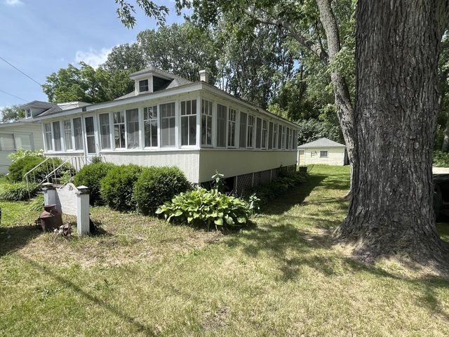 1300 Lucille AVENUE, Twin Lakes, WI 53181