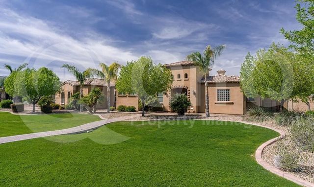 2950 E  Latham Way, Gilbert, AZ 85297