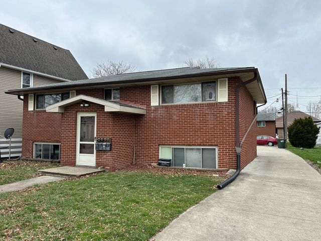 223 E  2nd St #1-C, Dover, OH 44622