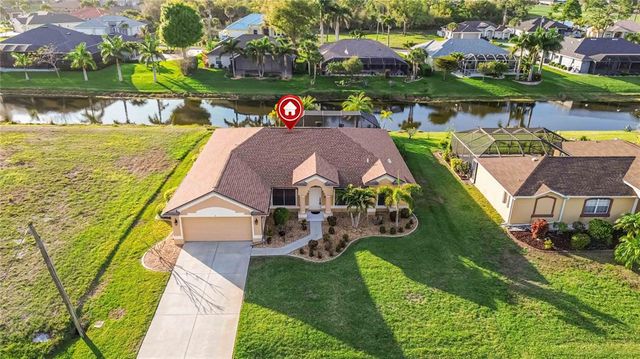 11 Medalist Cir, Rotonda West, FL 33947