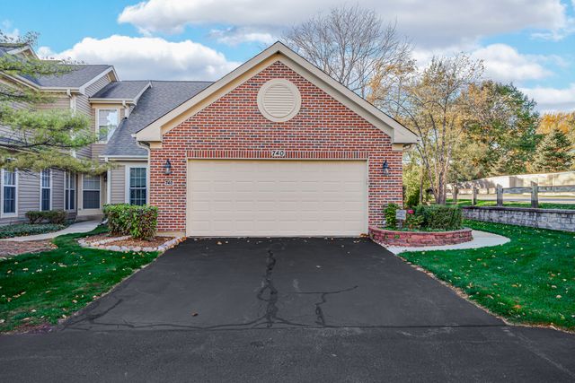 740 Clover Hill Ct, Elk Grove Village, IL 60007