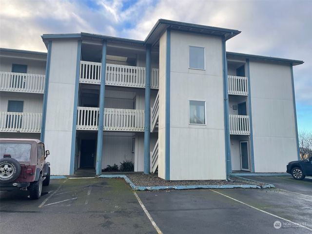 210 NW 26th Street UNIT 303, Long Beach, WA 98631