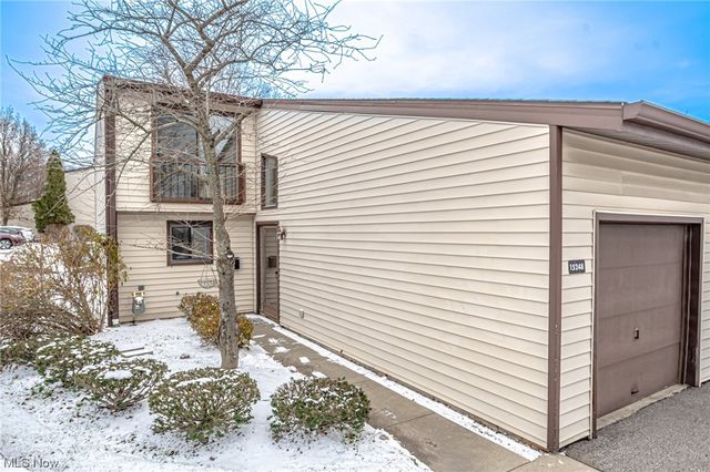 15248 Pine Hill Trl #B5, Middleburg Heights, OH 44130