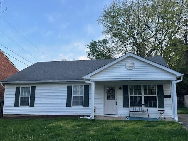 217 Berry Ave, Versailles, KY 40383